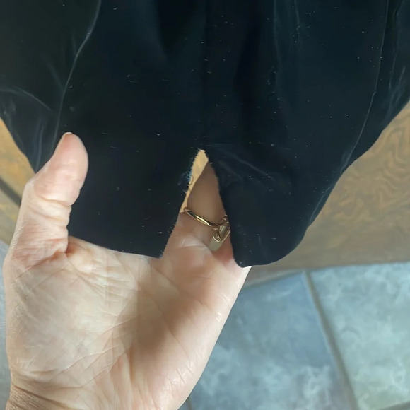 Black Vintage Velvet Dress with Pearls 8 - Picture 7 of 7